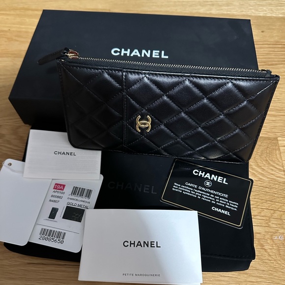 💯%Authentic!Chanel Lambskin Quilted Classic Flat Wallet/Phone Pouch/Card Holder - Picture 2 of 13